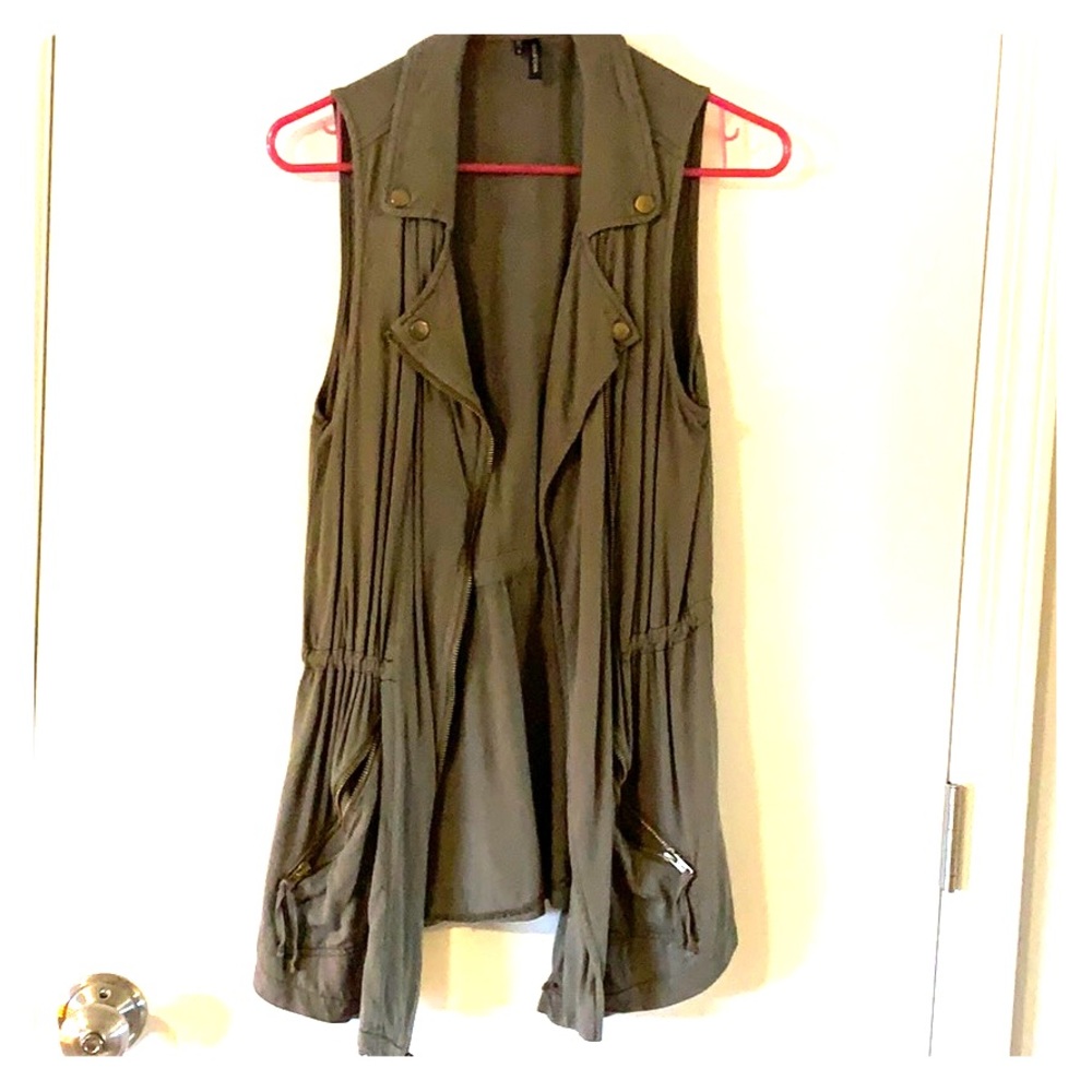 Maurices vest